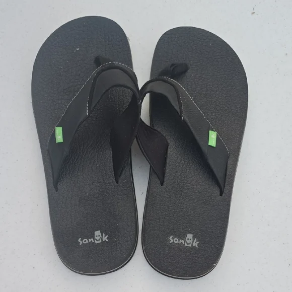 Sanuk | Shoes | Sanuk Black Sandals | Poshmark display picture 1